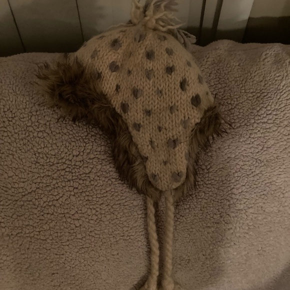 American Eagle wool furry trapper style tuque - Picture 4 of 6